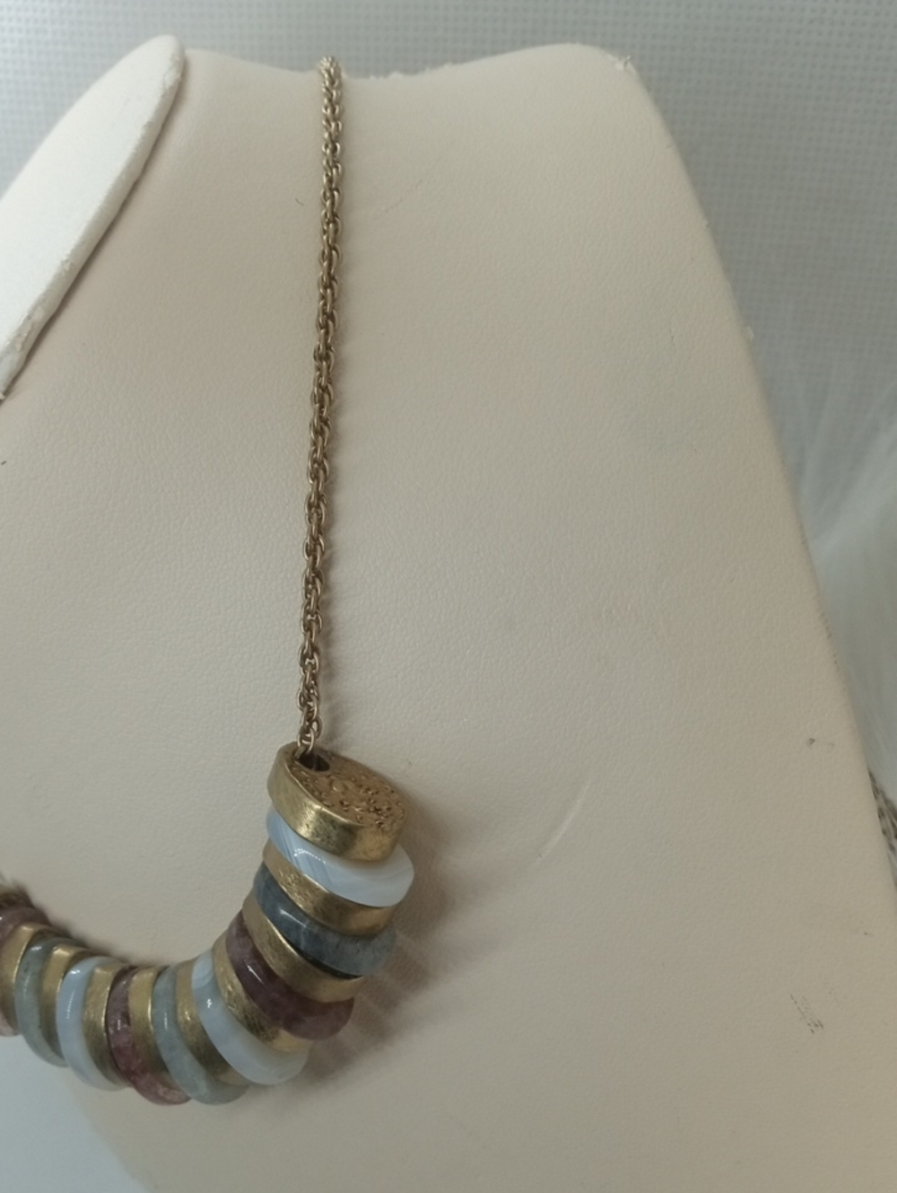 LOFT DISC MIXED MEDIA NECKLACE - Picture 3 of 8